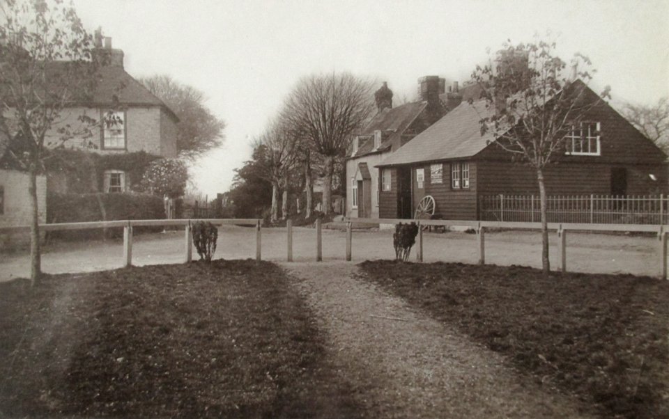 Shepherdswell Green and the Forge